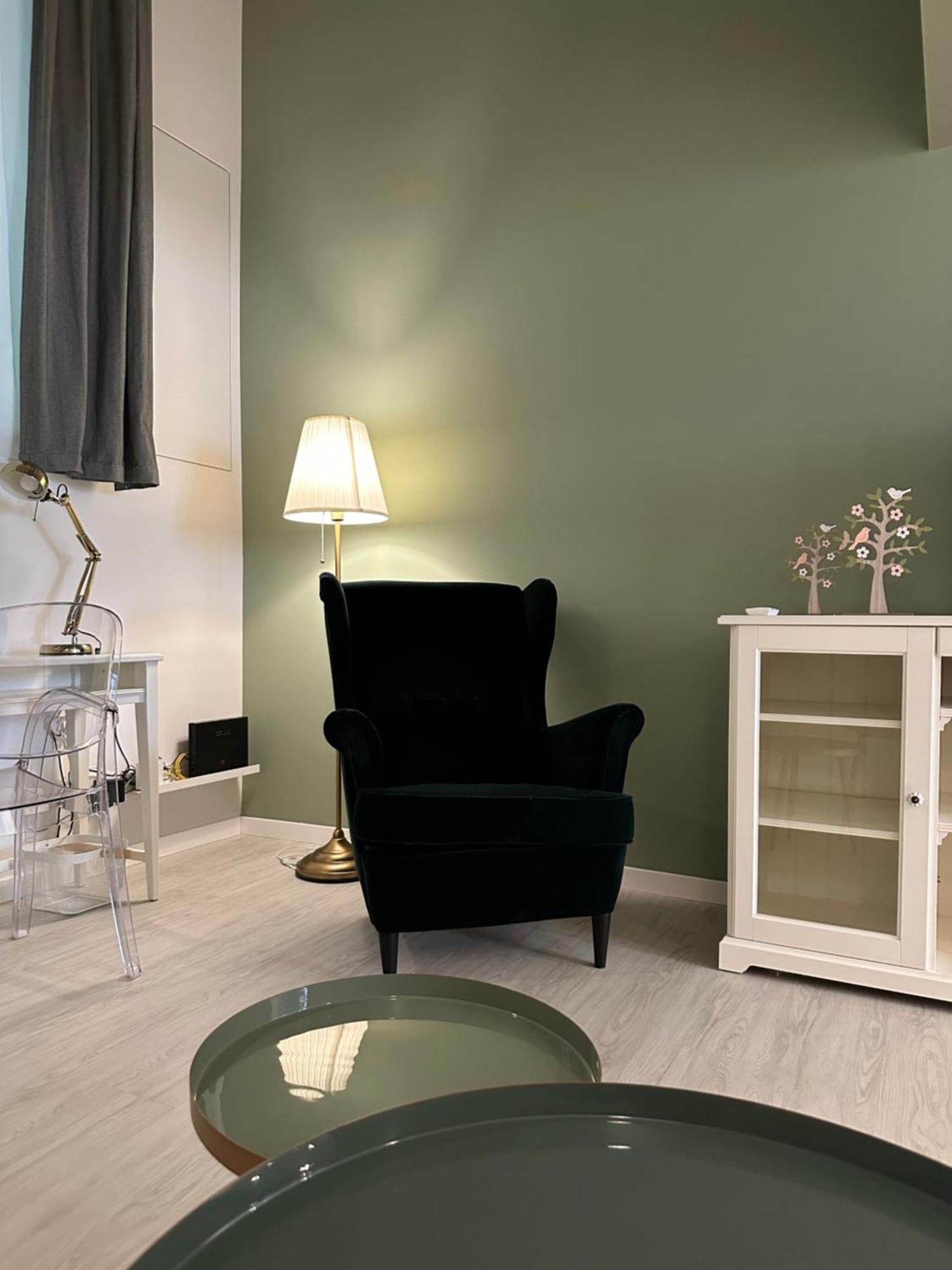 Flowers, A Cozy Suite In Milan Milão Exterior foto